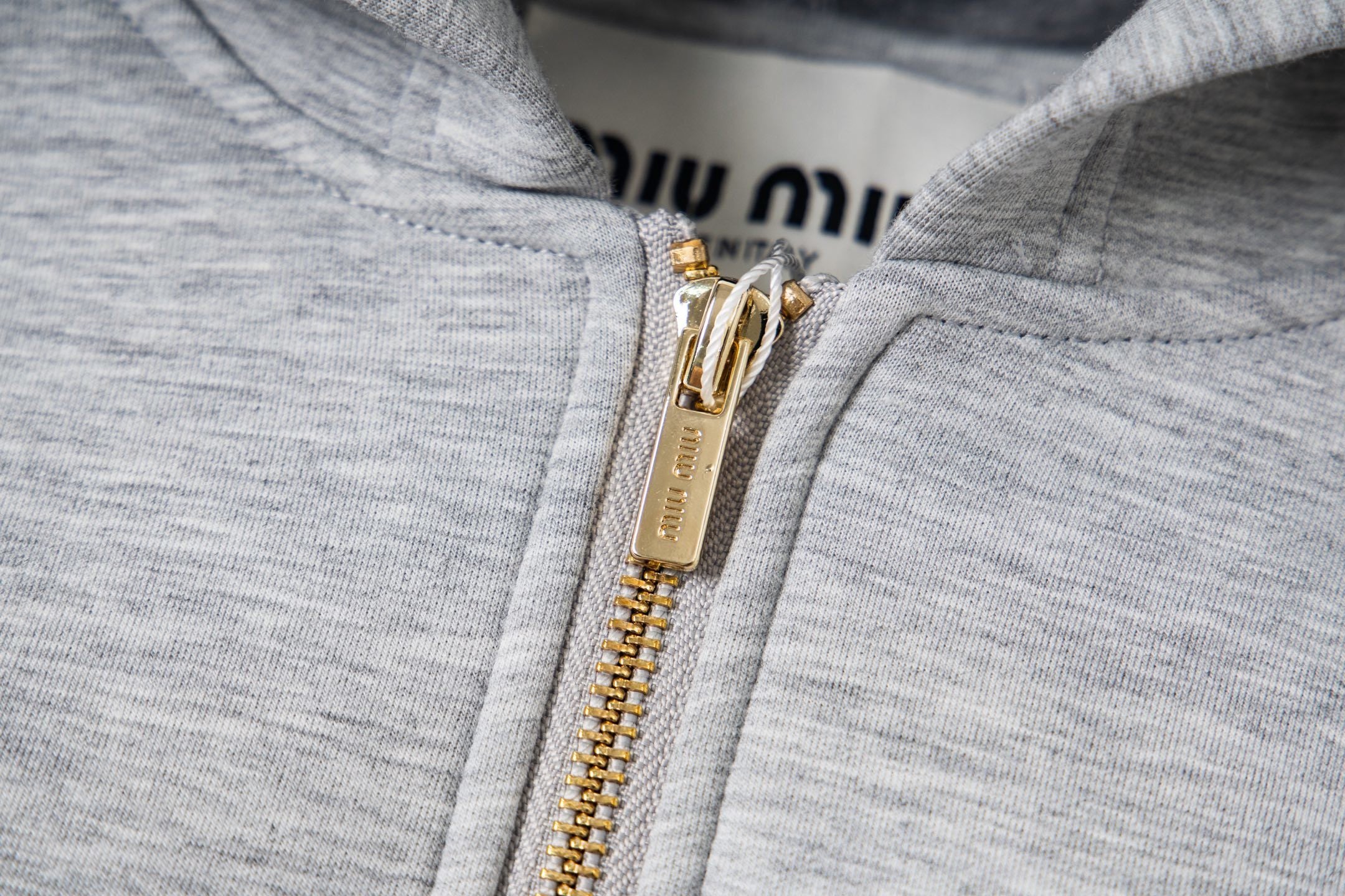 Miu Miu Felpa con Cappuccio Zip Logo